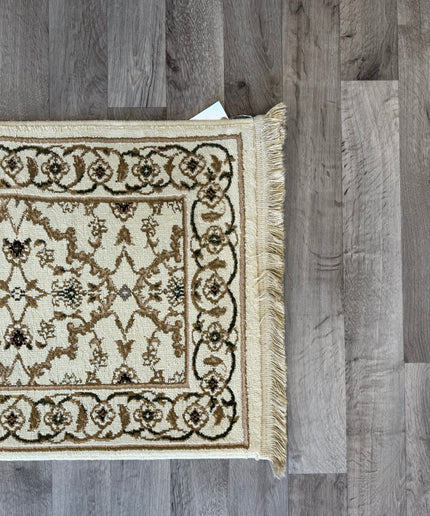 1'11"x7'9" Neutral Oriental Runner