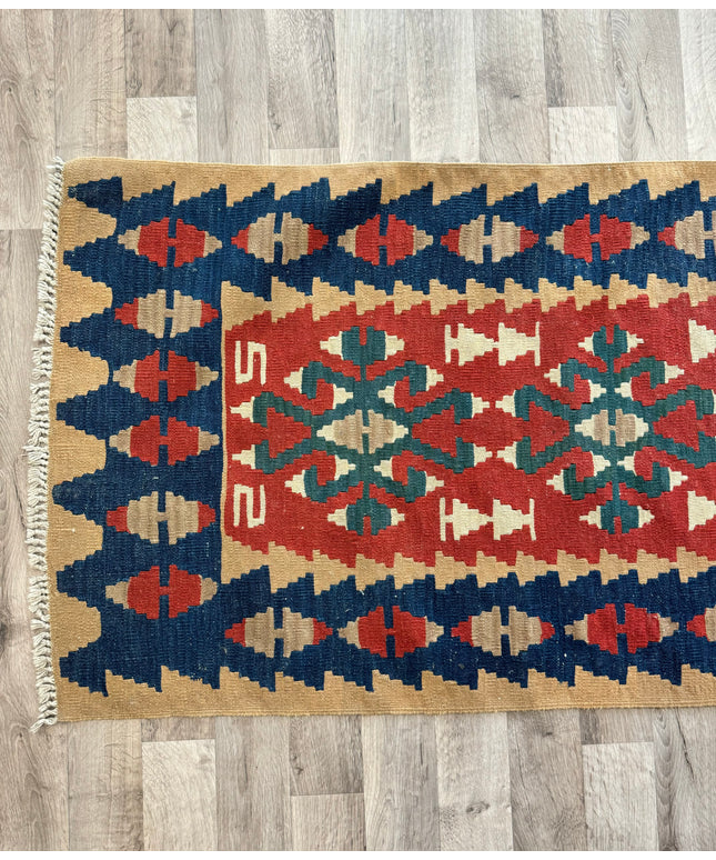 2'7"x7'9" Turkish Kilim Rug