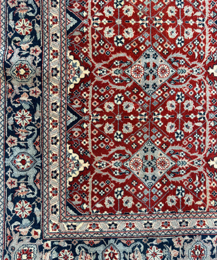 4'2"x6'5" Persian Yazd Rug