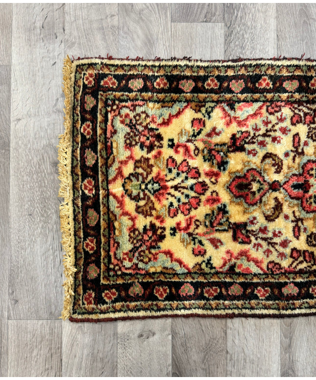 1'7"x3'4" Hand-Knotted Oriental Rug