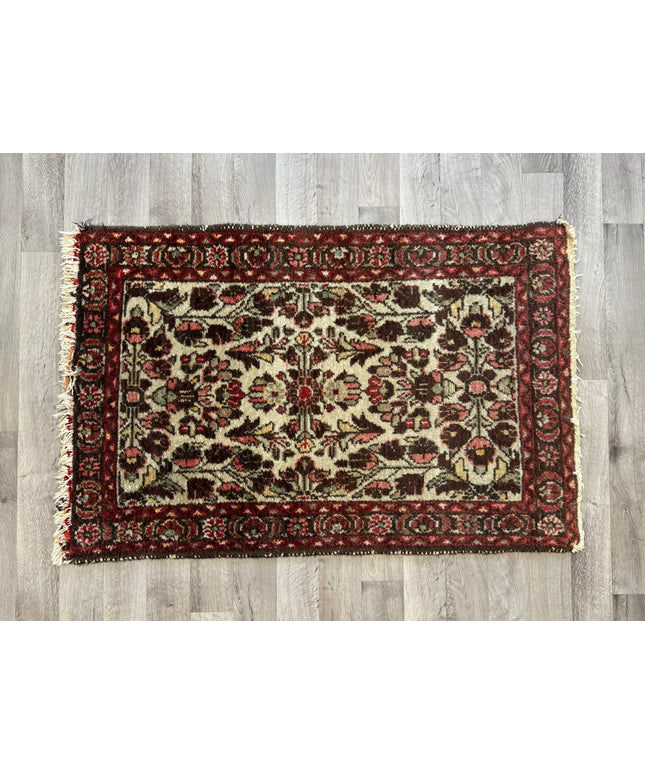 2'8"x4 Persian Floral Rug