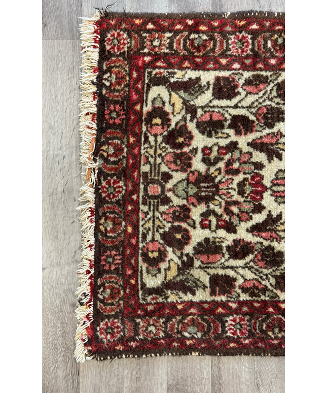 2'8"x4 Persian Floral Rug